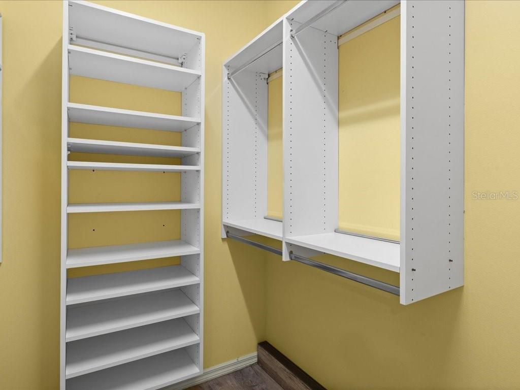 Image 33 of 61 For 3927 Whispering Oaks Drive