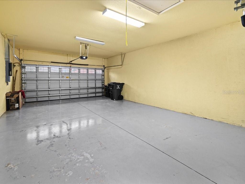 Image 44 of 61 For 3927 Whispering Oaks Drive