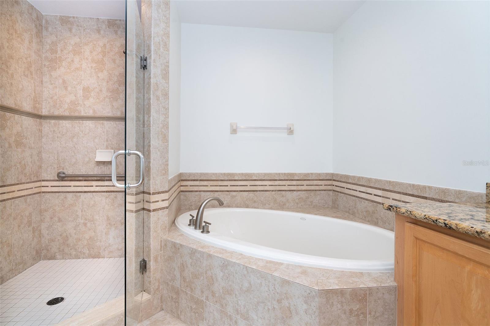 Image 33 of 49 For 1375 Beach Road 210