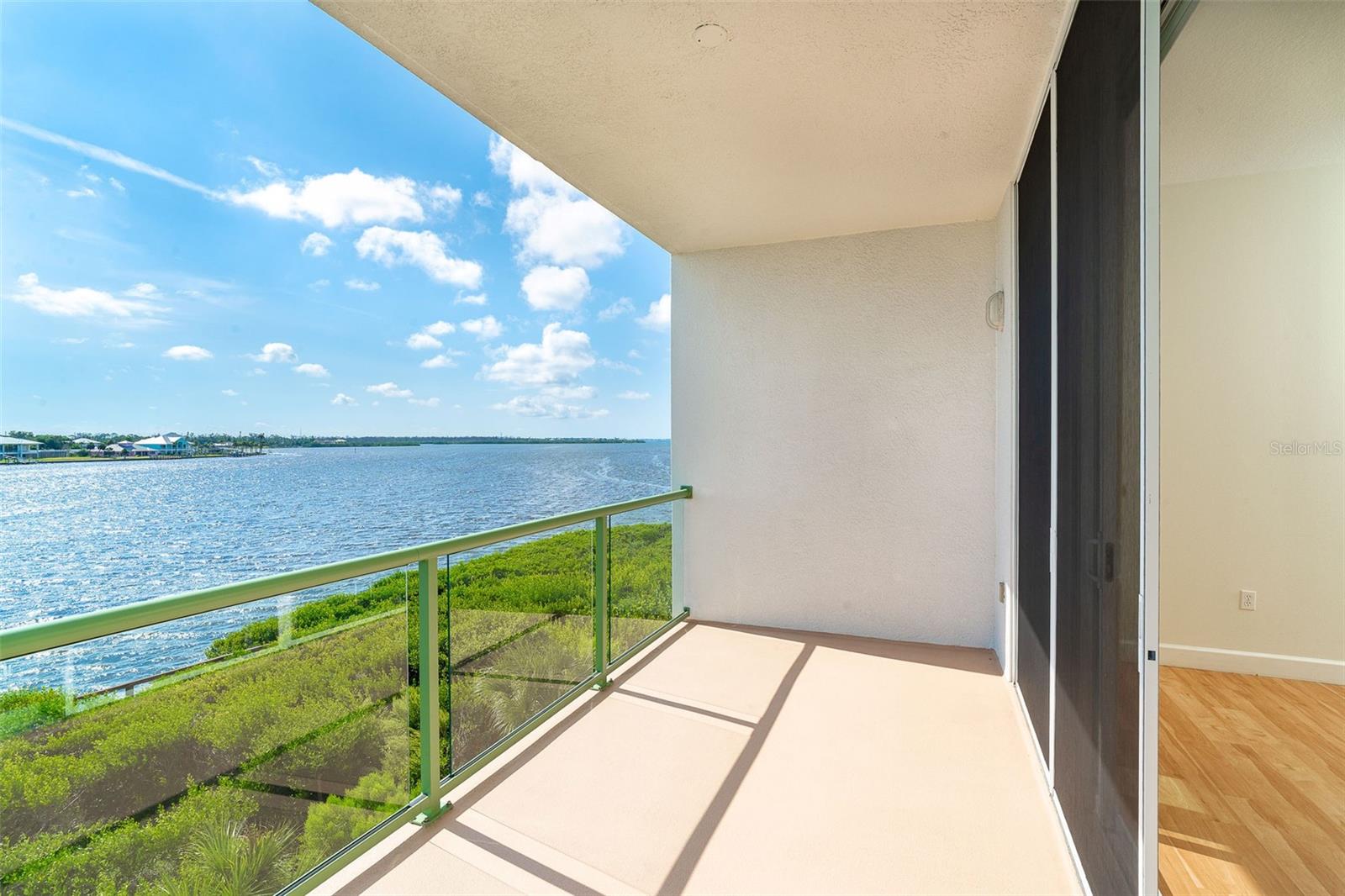Image 41 of 49 For 1375 Beach Road 210
