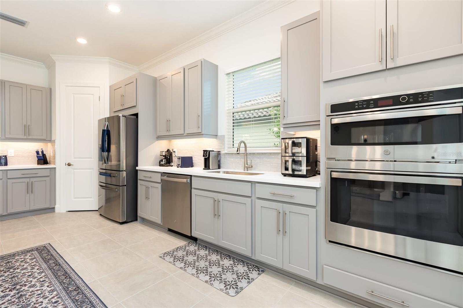 Image 3 of 54 For 8101 Wild Blue Terrace