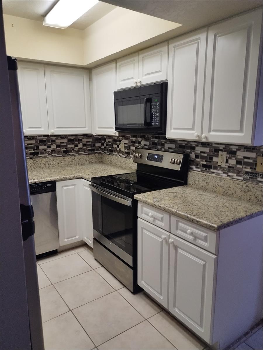 Image 9 of 14 For 22302 Vick Street 109