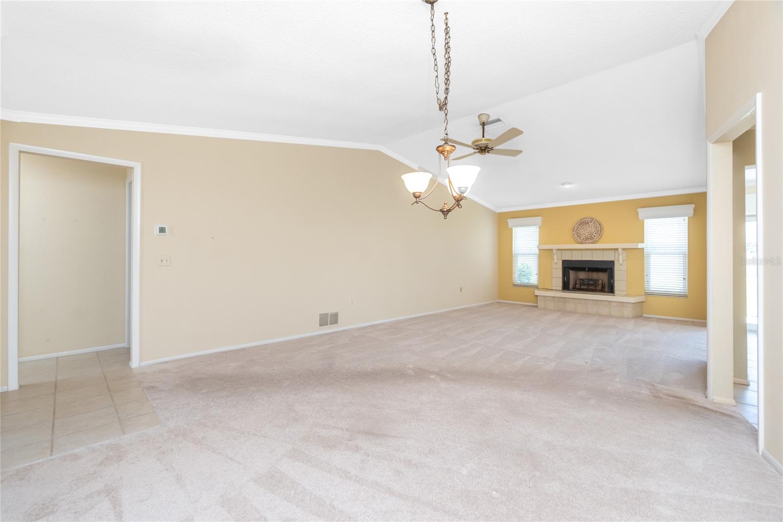 Image 11 of 59 For 533 Foxwood Boulevard