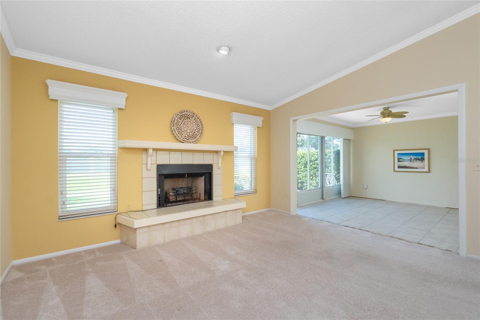 Image 12 of 59 For 533 Foxwood Boulevard