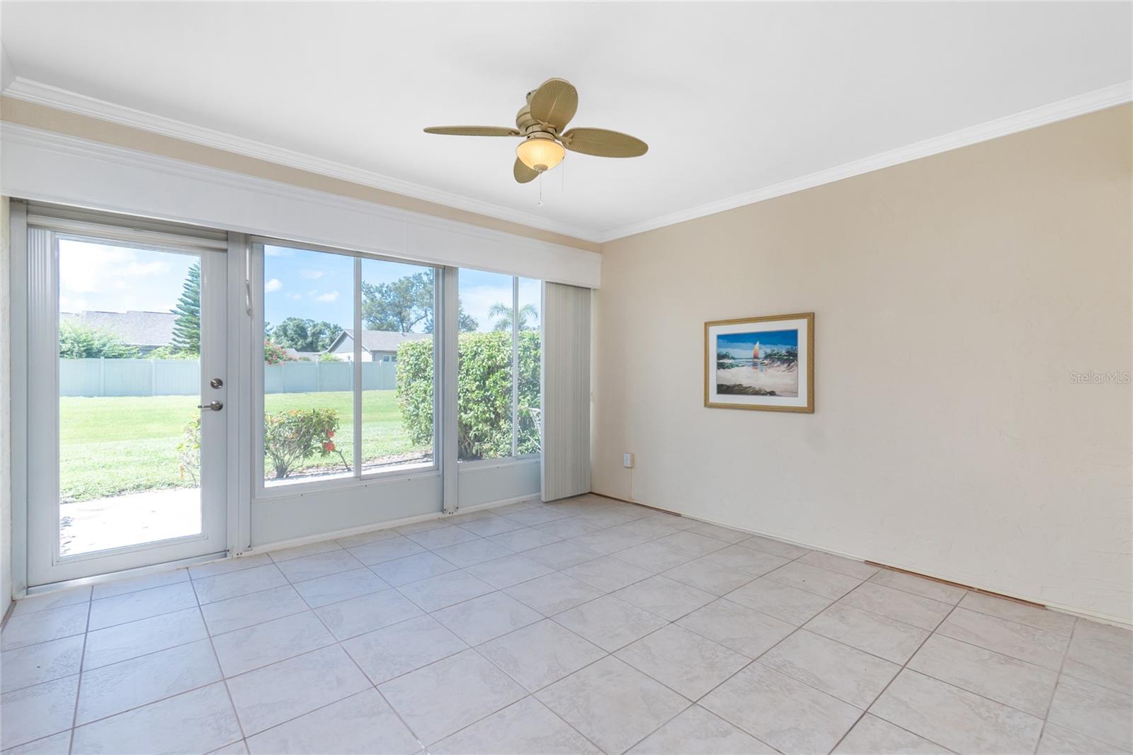 Image 21 of 59 For 533 Foxwood Boulevard