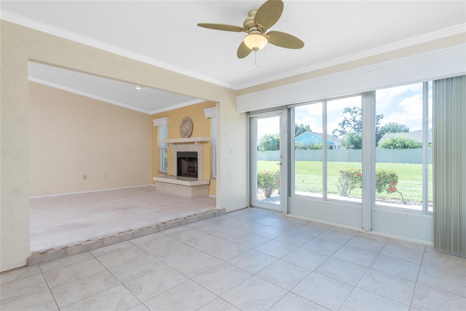 Image 22 of 59 For 533 Foxwood Boulevard