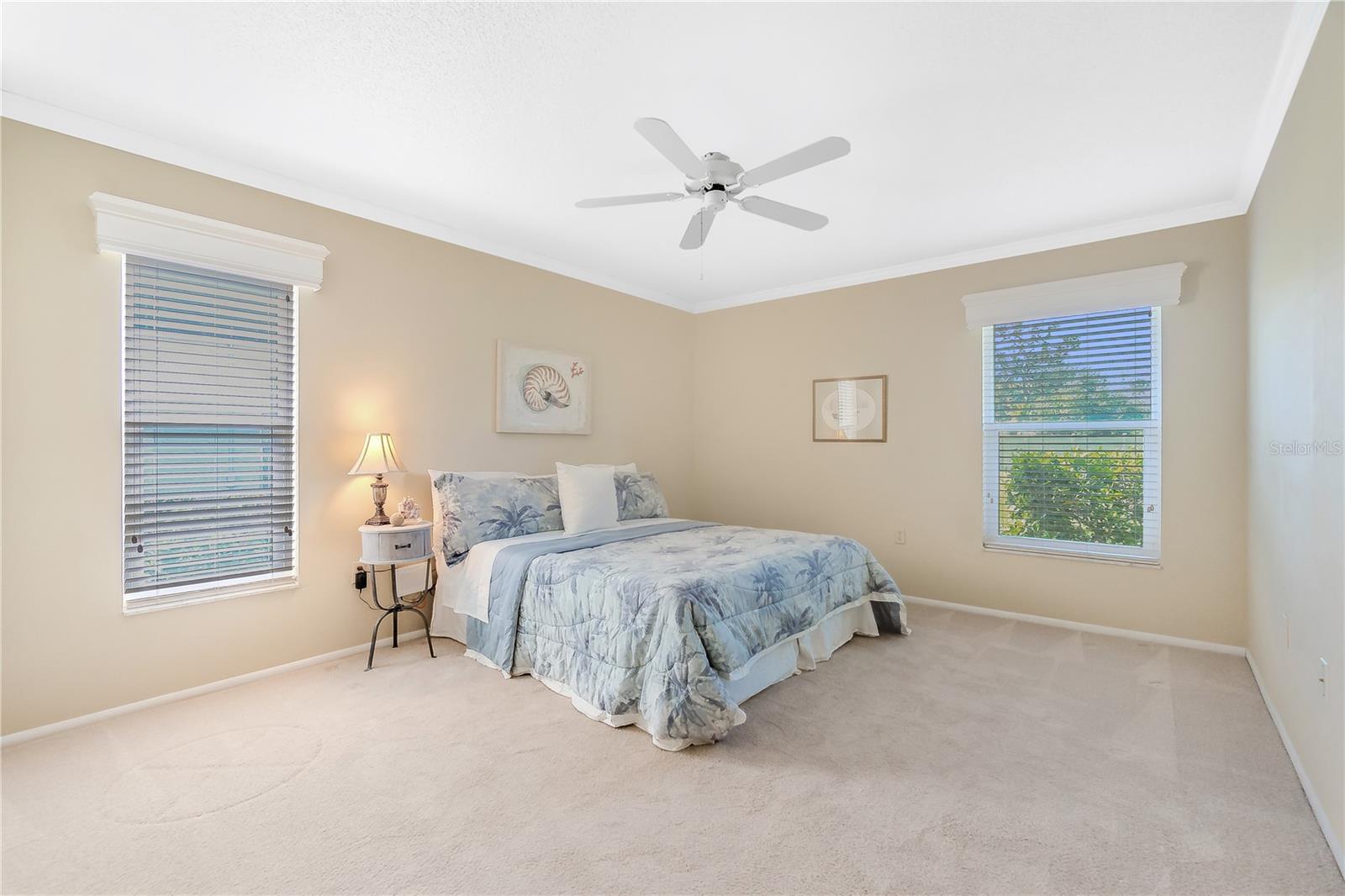 Image 23 of 59 For 533 Foxwood Boulevard