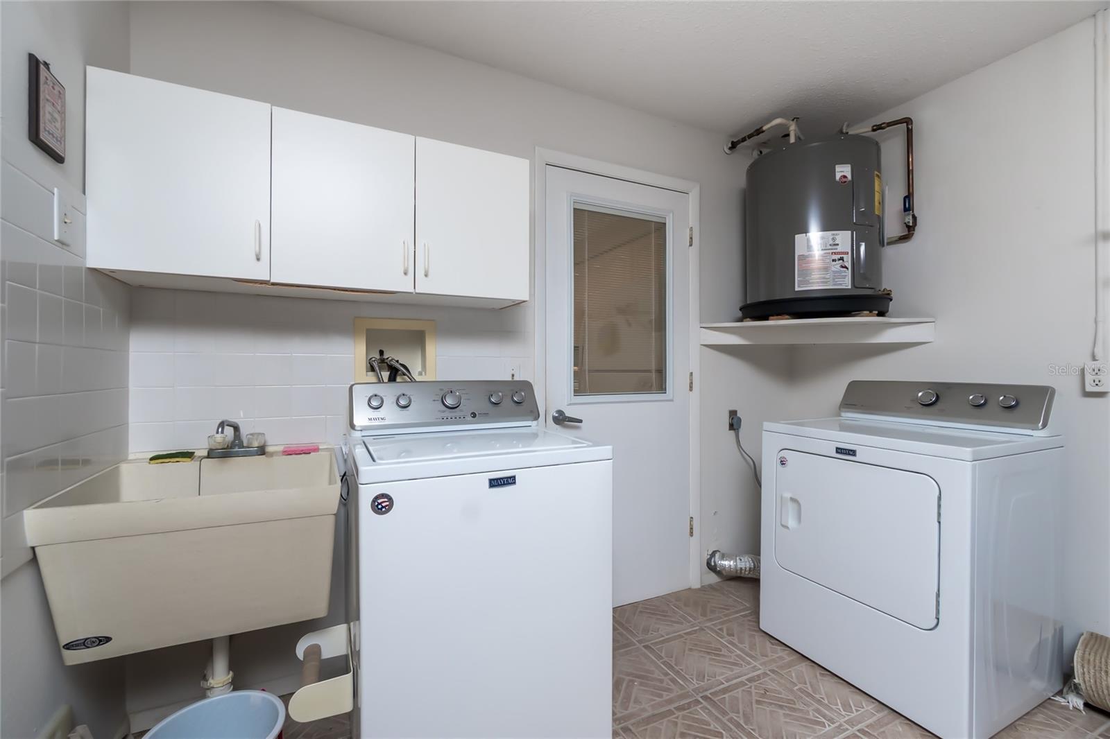 Image 33 of 59 For 533 Foxwood Boulevard