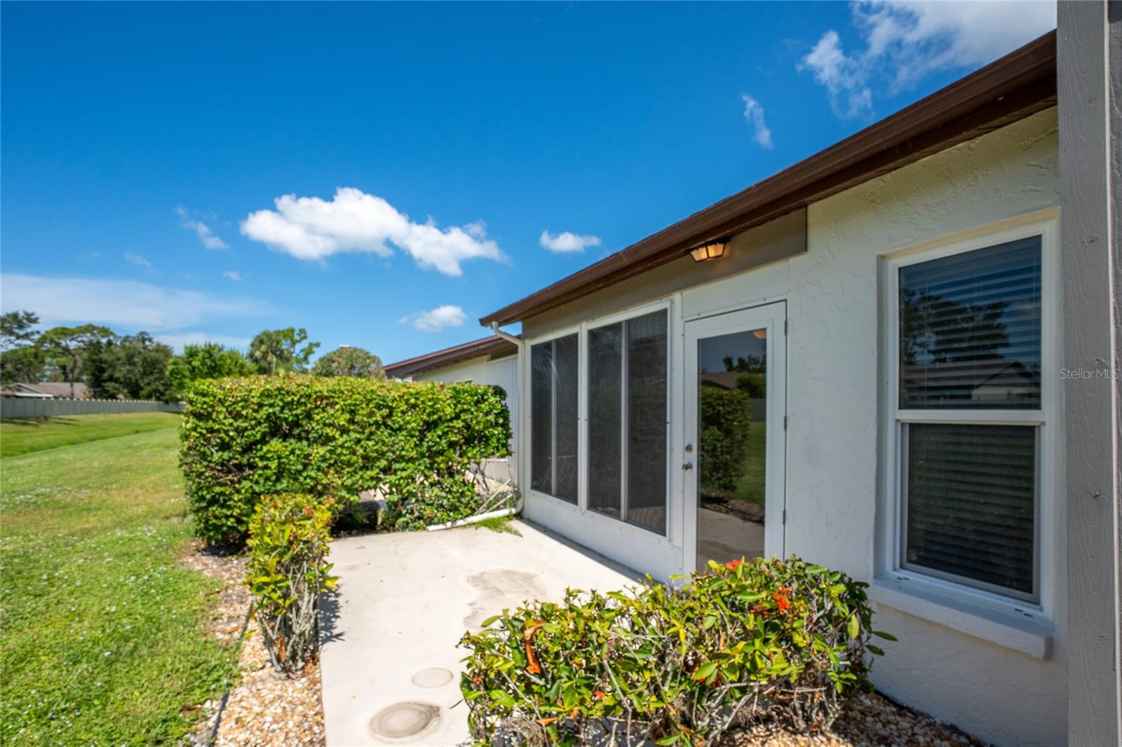 Image 34 of 59 For 533 Foxwood Boulevard