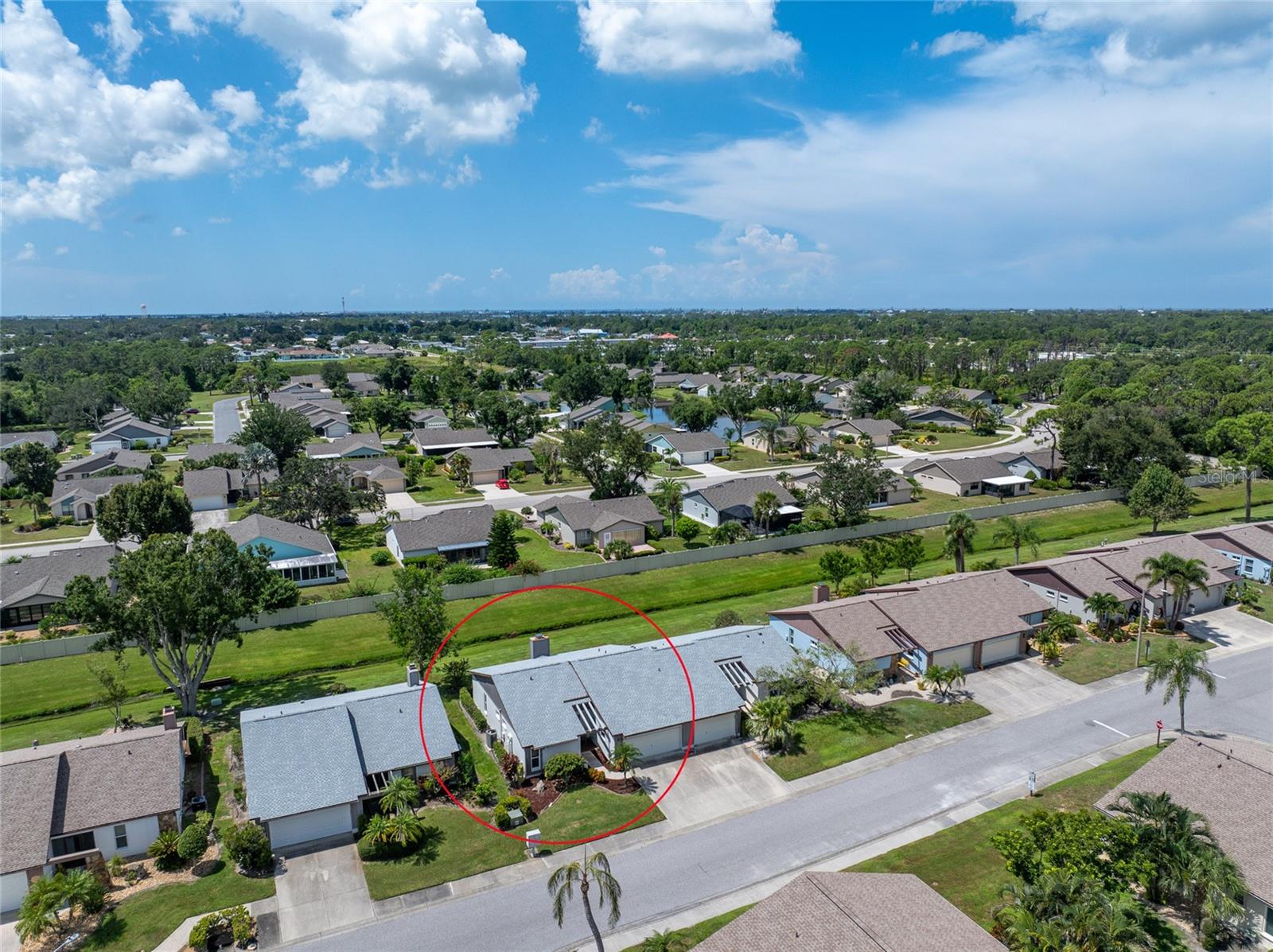 Image 42 of 59 For 533 Foxwood Boulevard