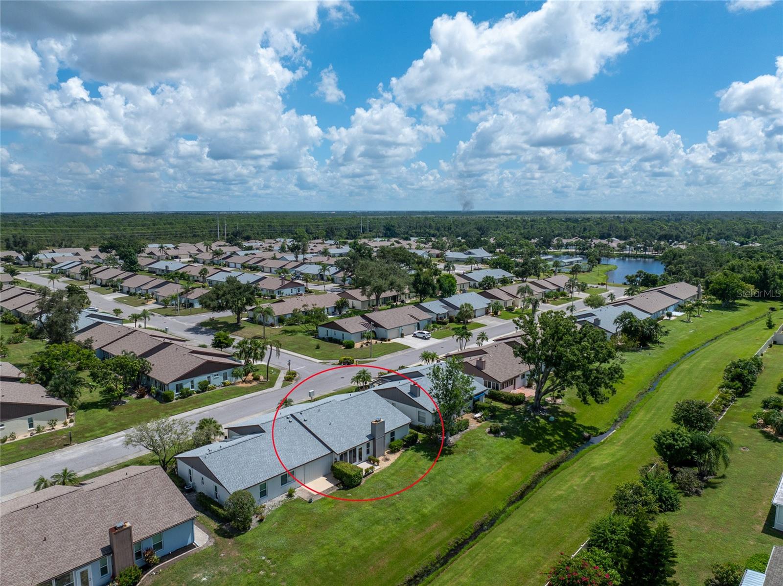 Image 43 of 59 For 533 Foxwood Boulevard