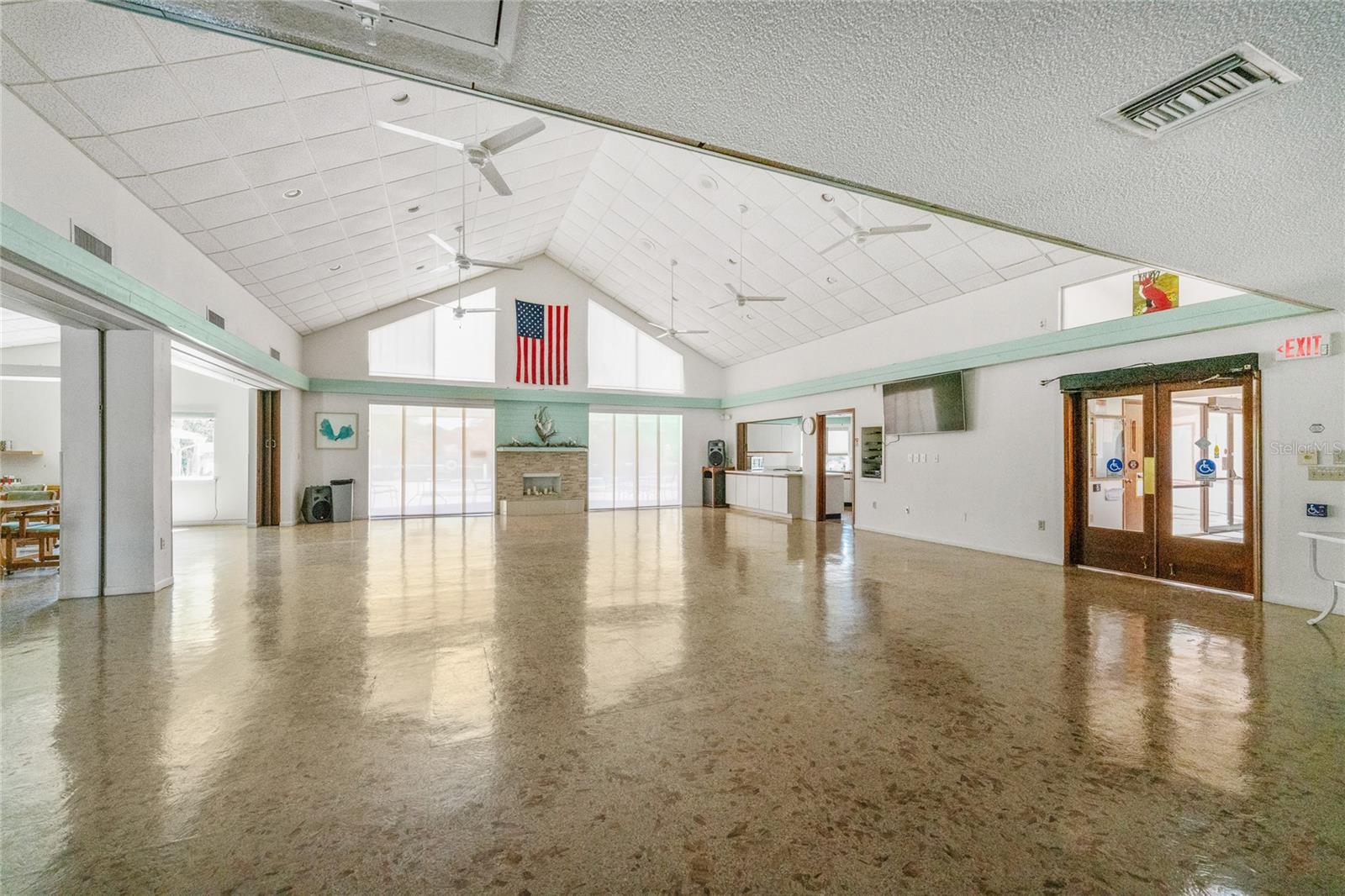 Image 55 of 59 For 533 Foxwood Boulevard