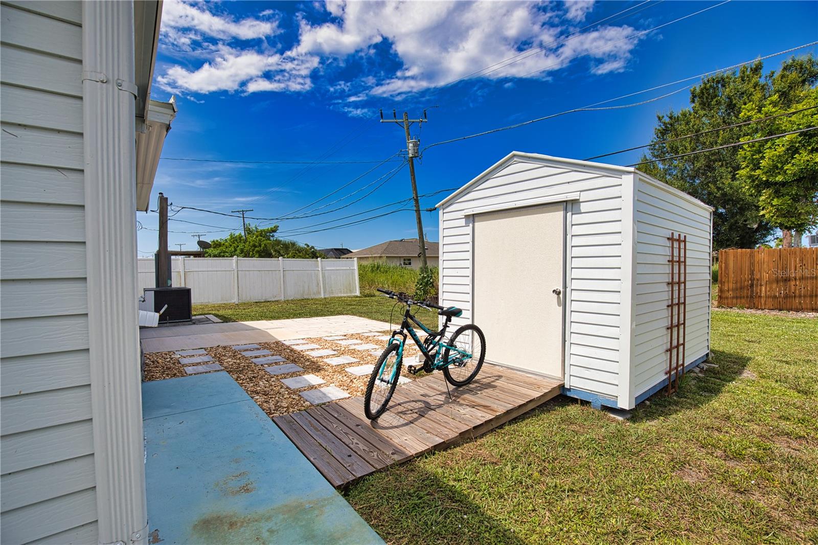 Image 36 of 44 For 1394 Ibis Drive