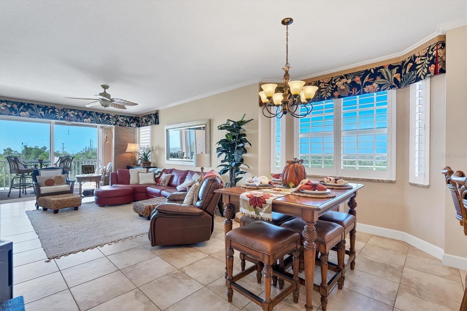 Image 7 of 14 For 13113 Gasparilla Road 305
