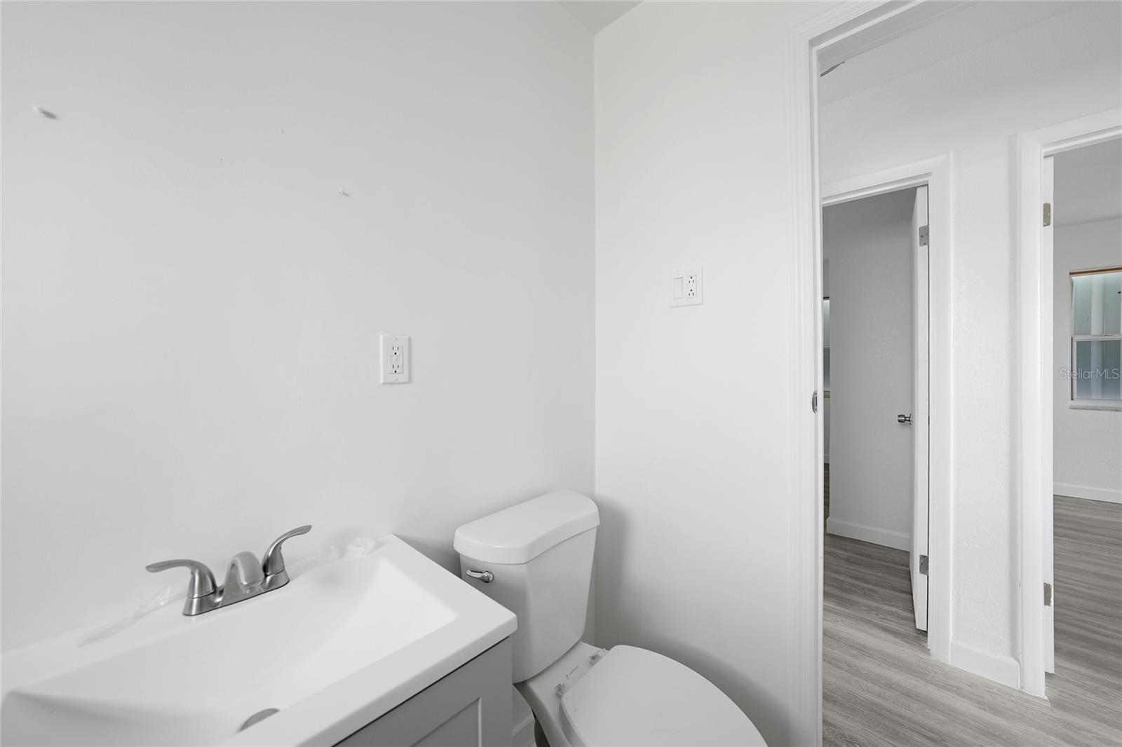 Image 15 of 27 For 2208 Anne Avenue