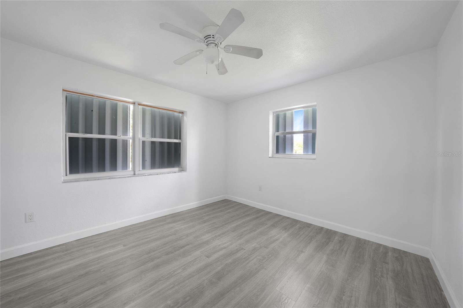 Image 16 of 27 For 2208 Anne Avenue