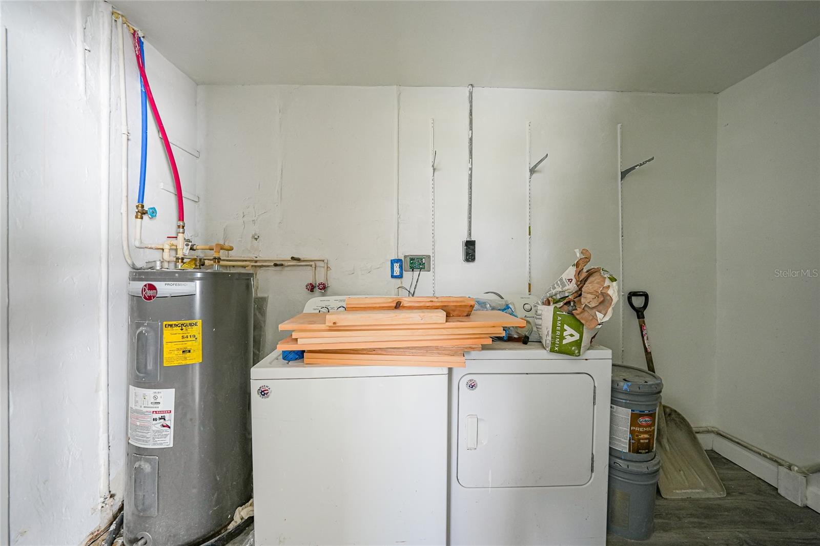 Image 20 of 27 For 2208 Anne Avenue