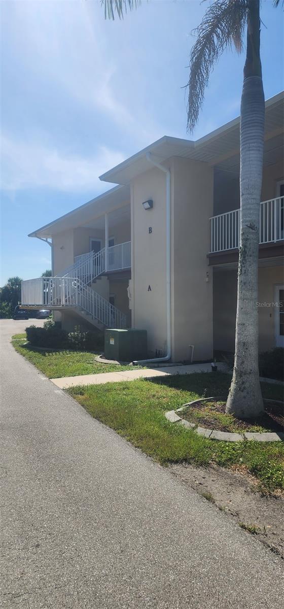 Image 11 of 12 For 3106 Harbor Boulevard 5b