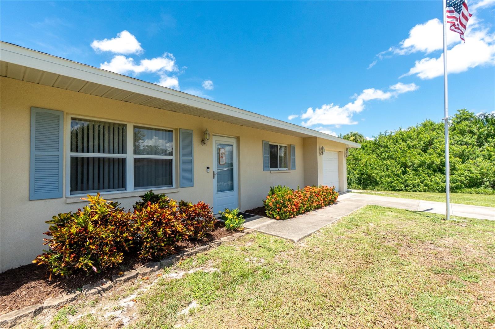 Image 6 of 49 For 6175 Lomax Street