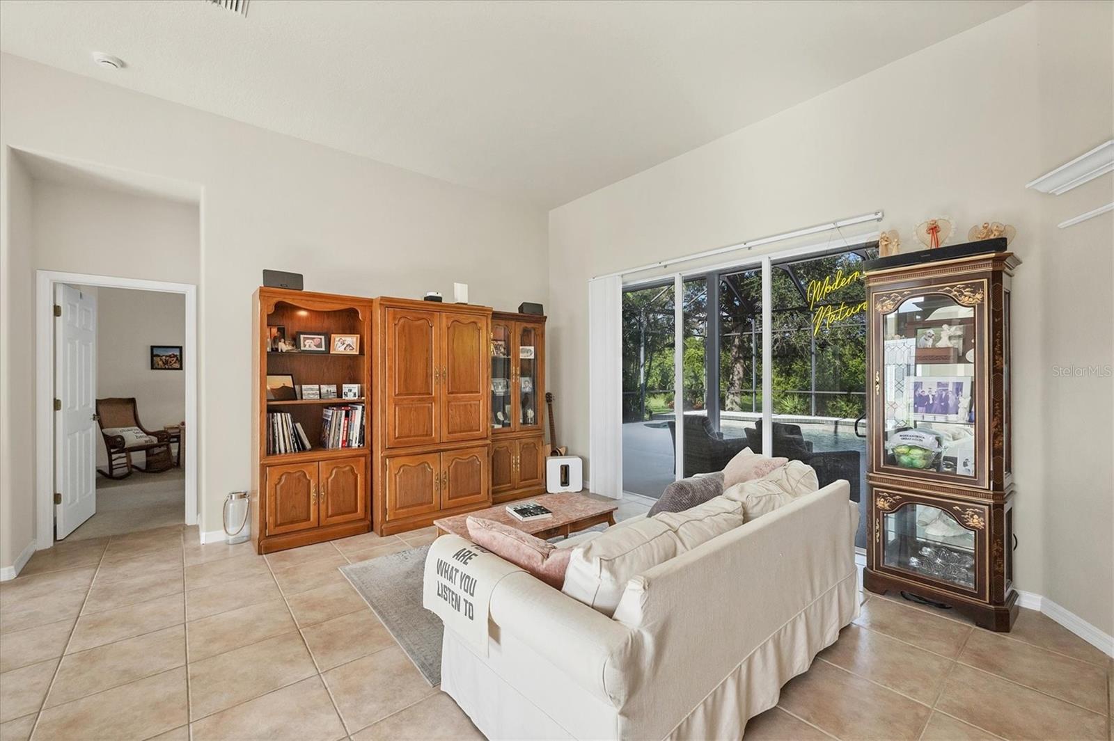 Image 11 of 43 For 4 Windward Way