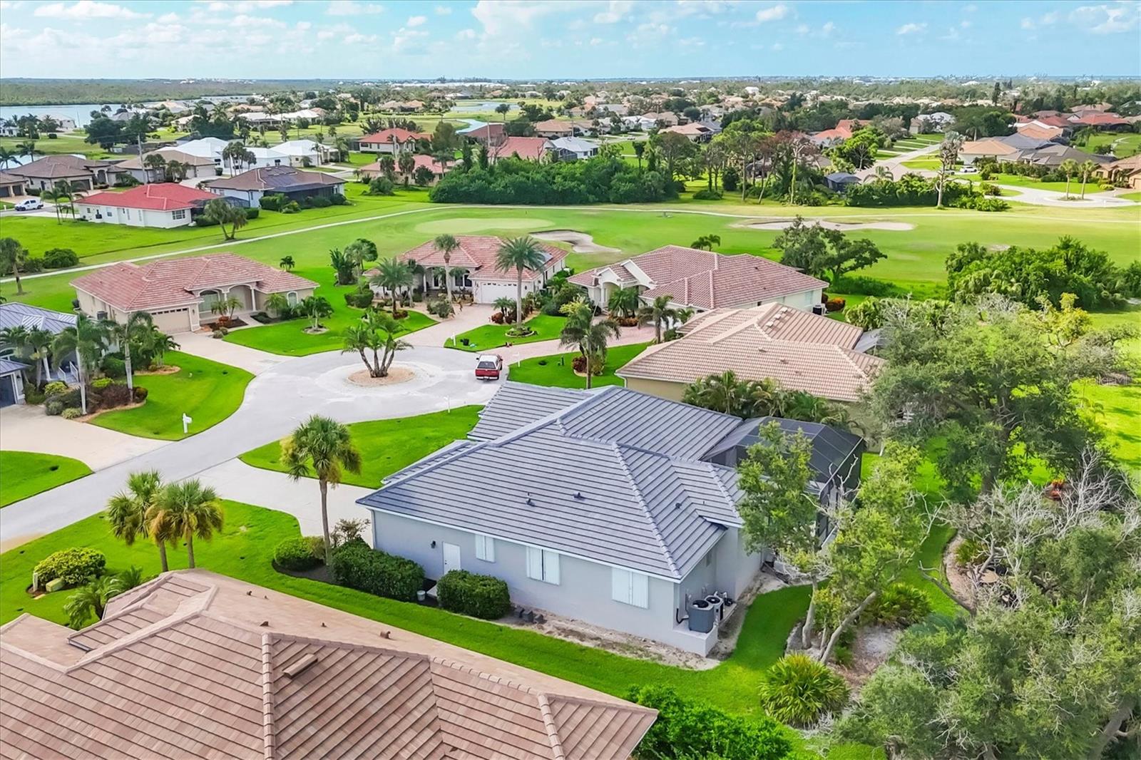 Image 38 of 43 For 4 Windward Way