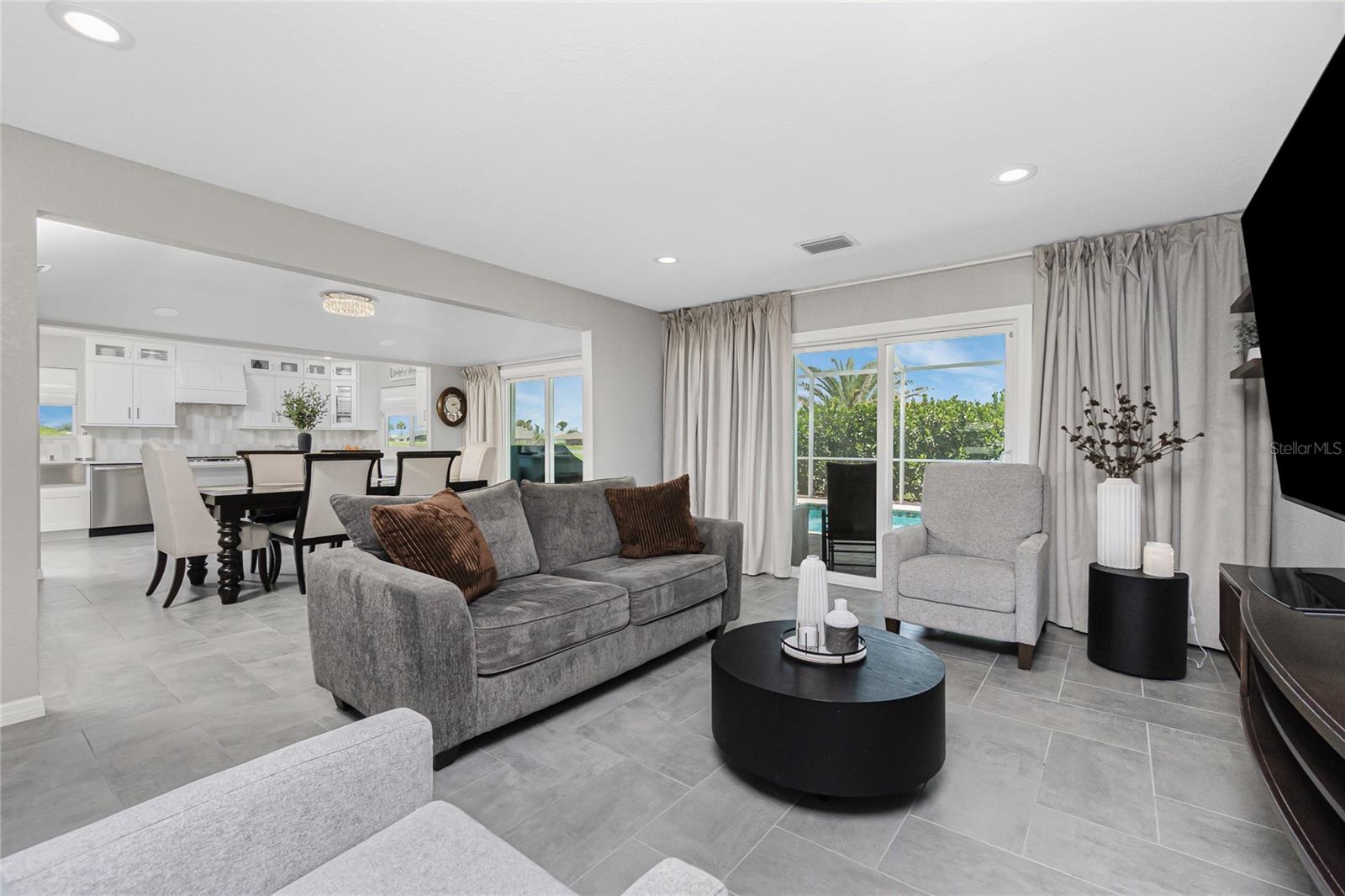 Image 4 of 39 For 19 Pebble Beach Road