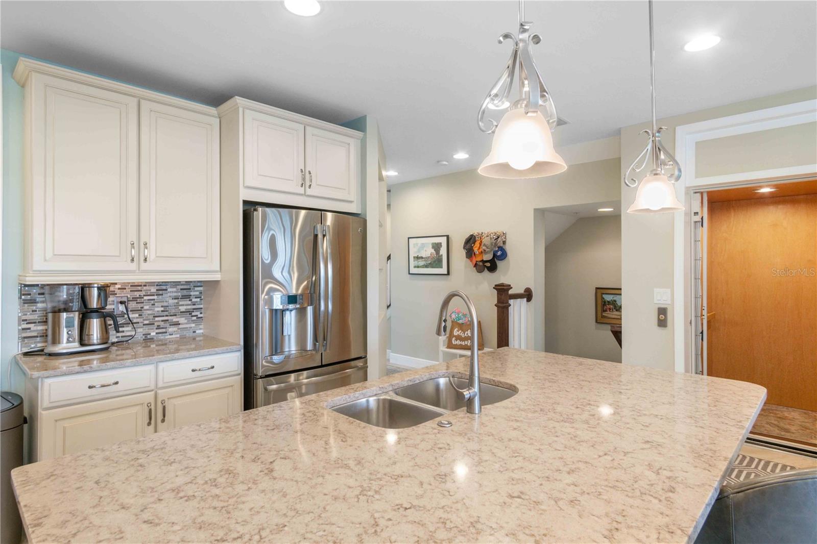 Image 23 of 60 For 10335 Longshore Road 25