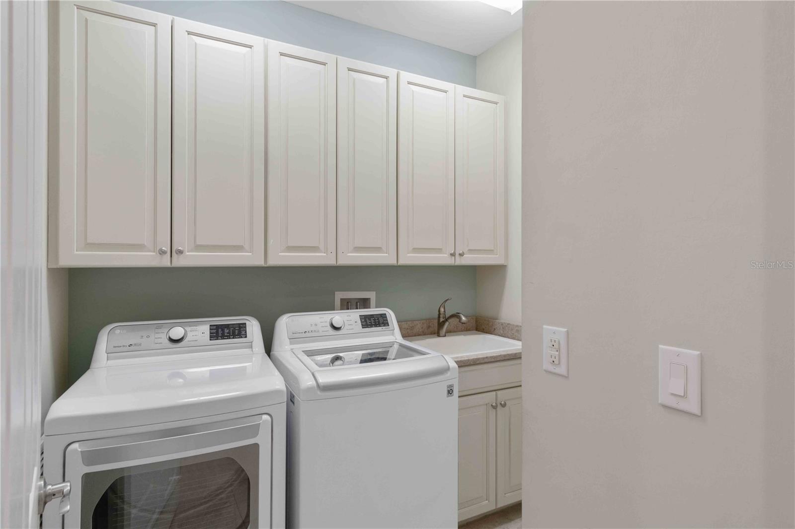 Image 39 of 60 For 10335 Longshore Road 25
