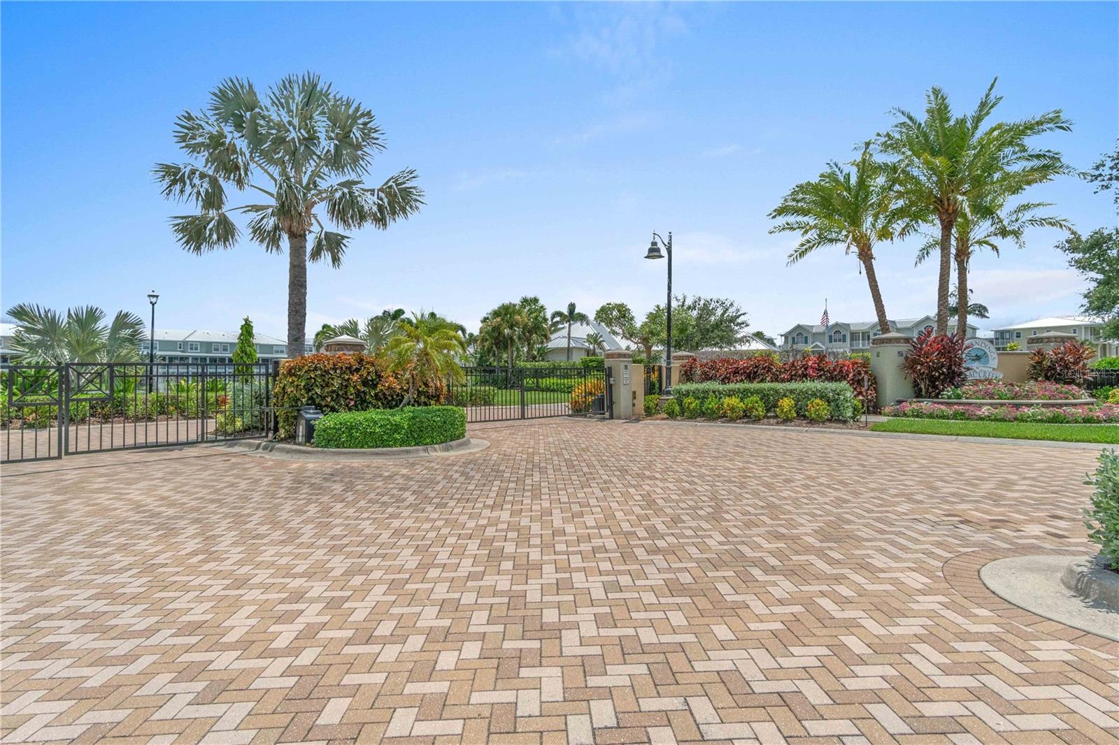 Image 50 of 60 For 10335 Longshore Road 25