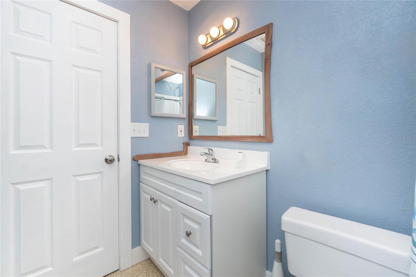 Image 13 of 35 For 510 Sandlor Drive