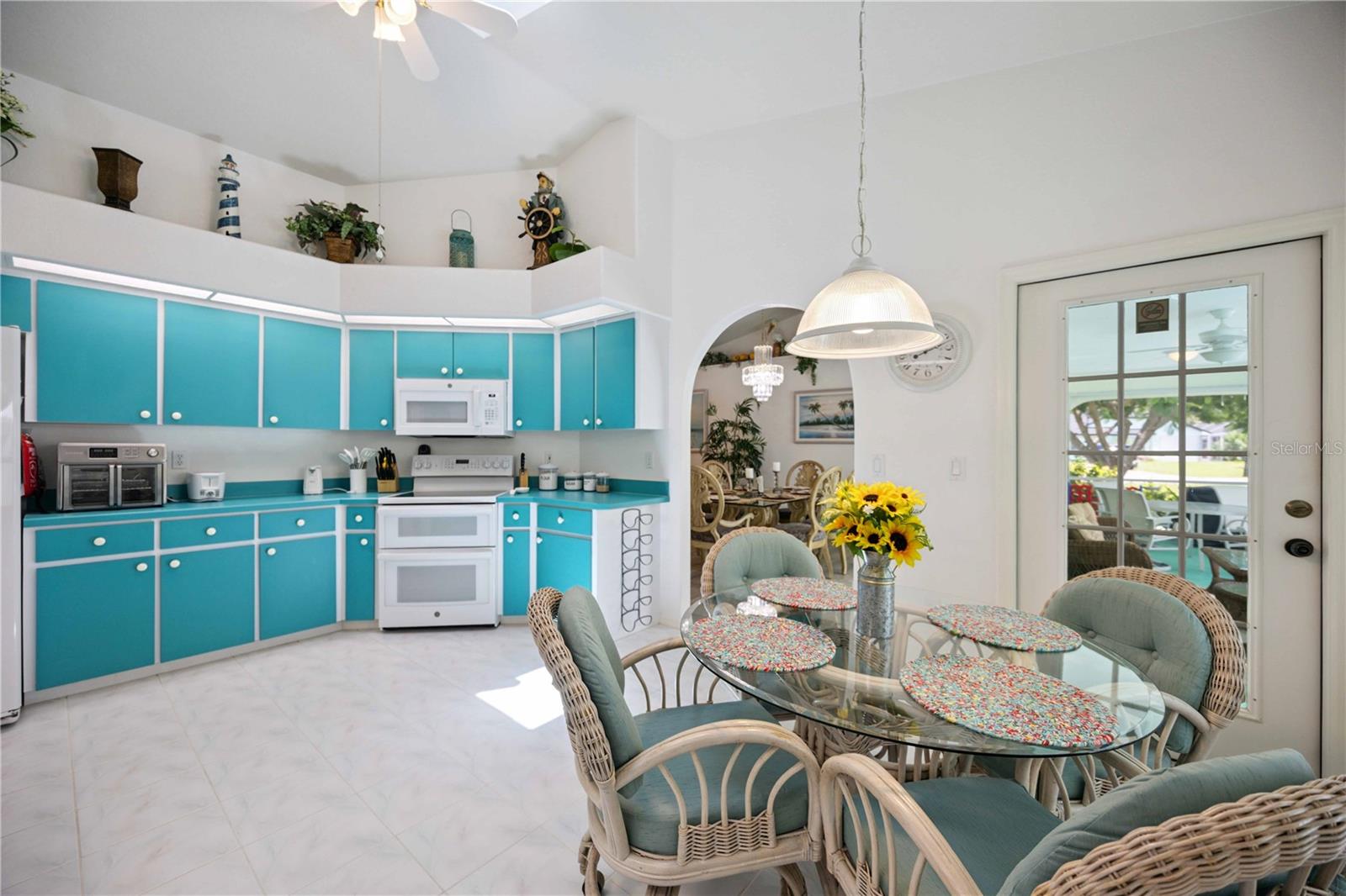 Image 14 of 42 For 444 Viceroy Terrace