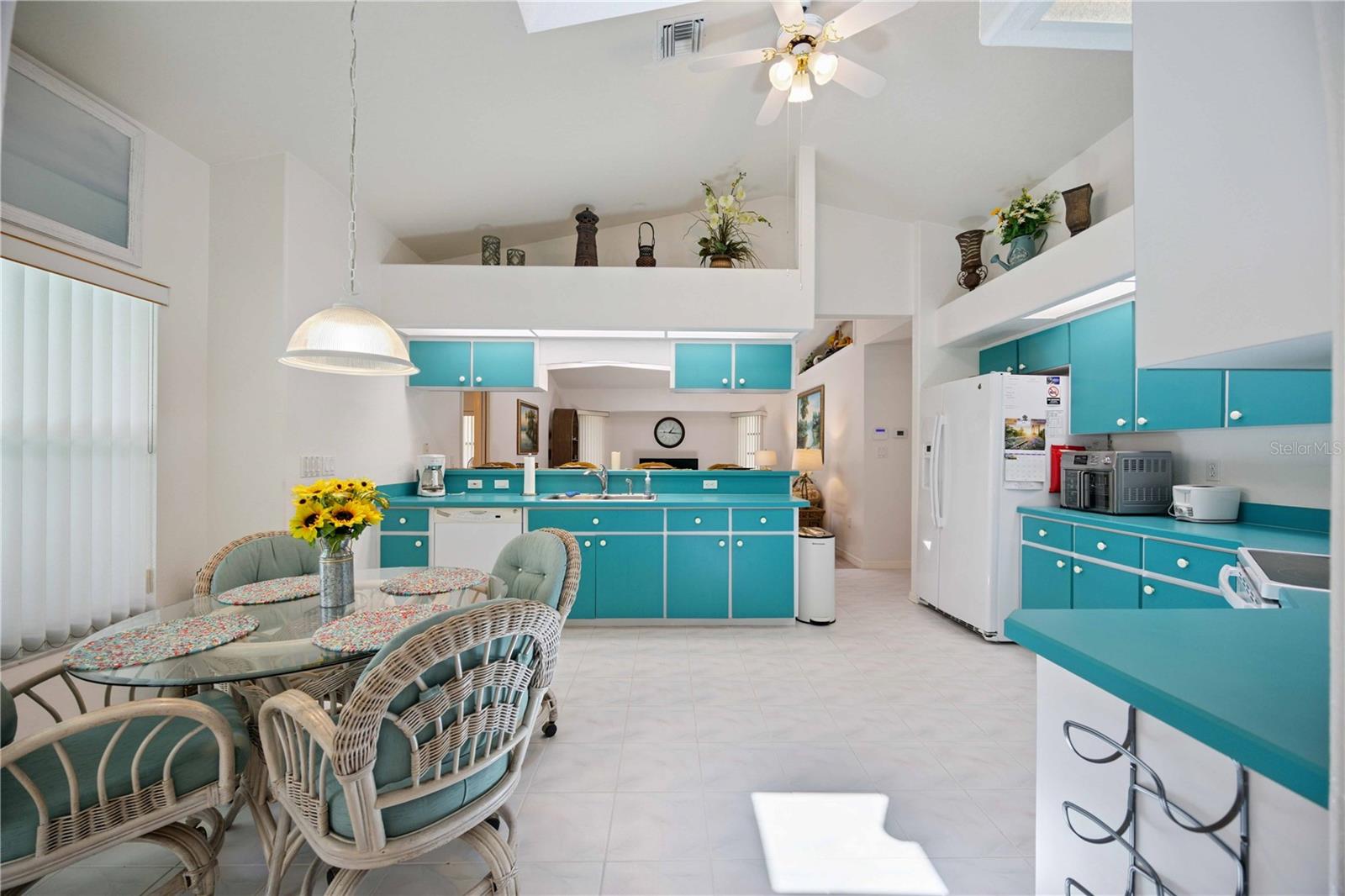 Image 16 of 42 For 444 Viceroy Terrace