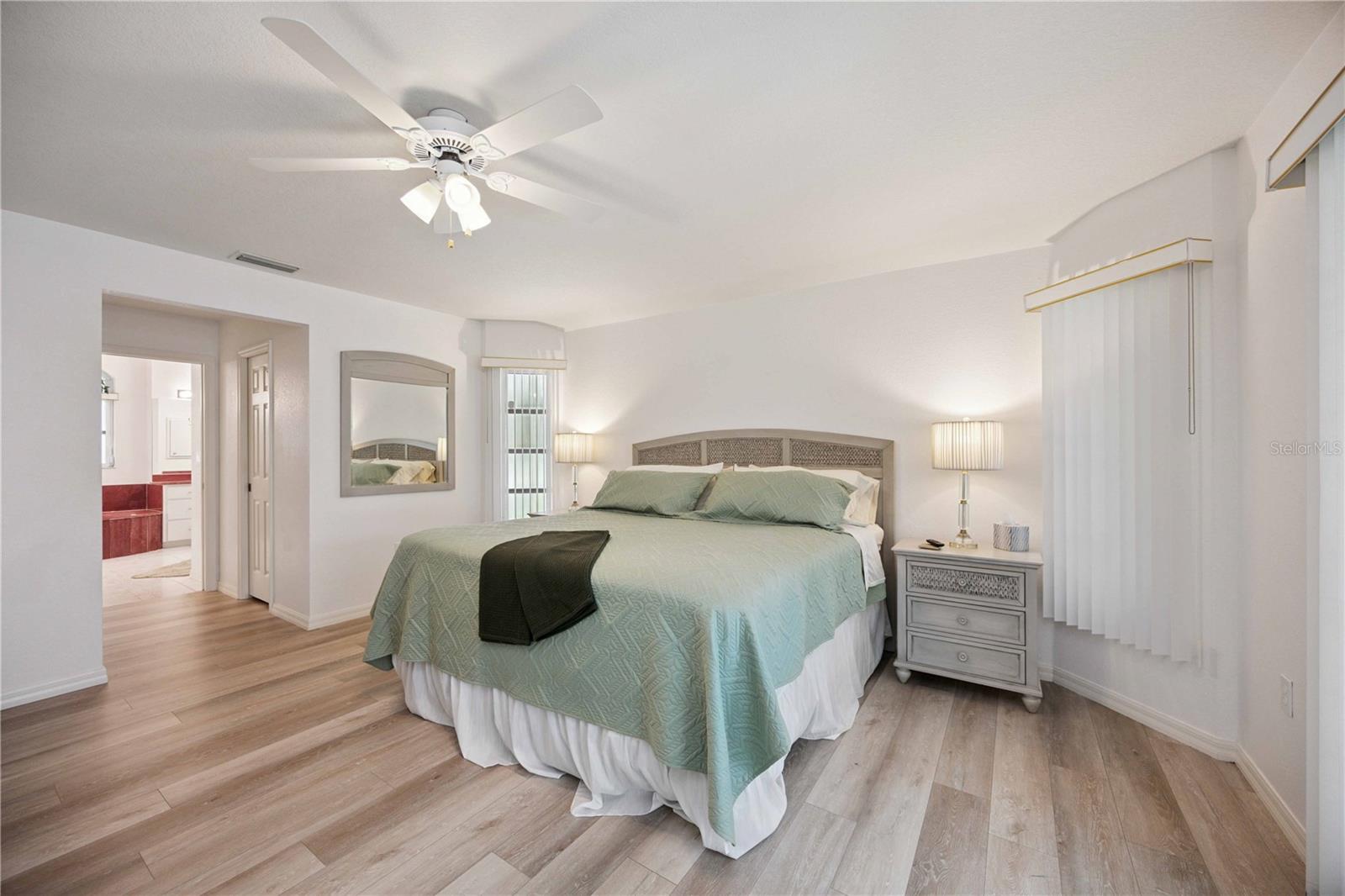 Image 20 of 42 For 444 Viceroy Terrace