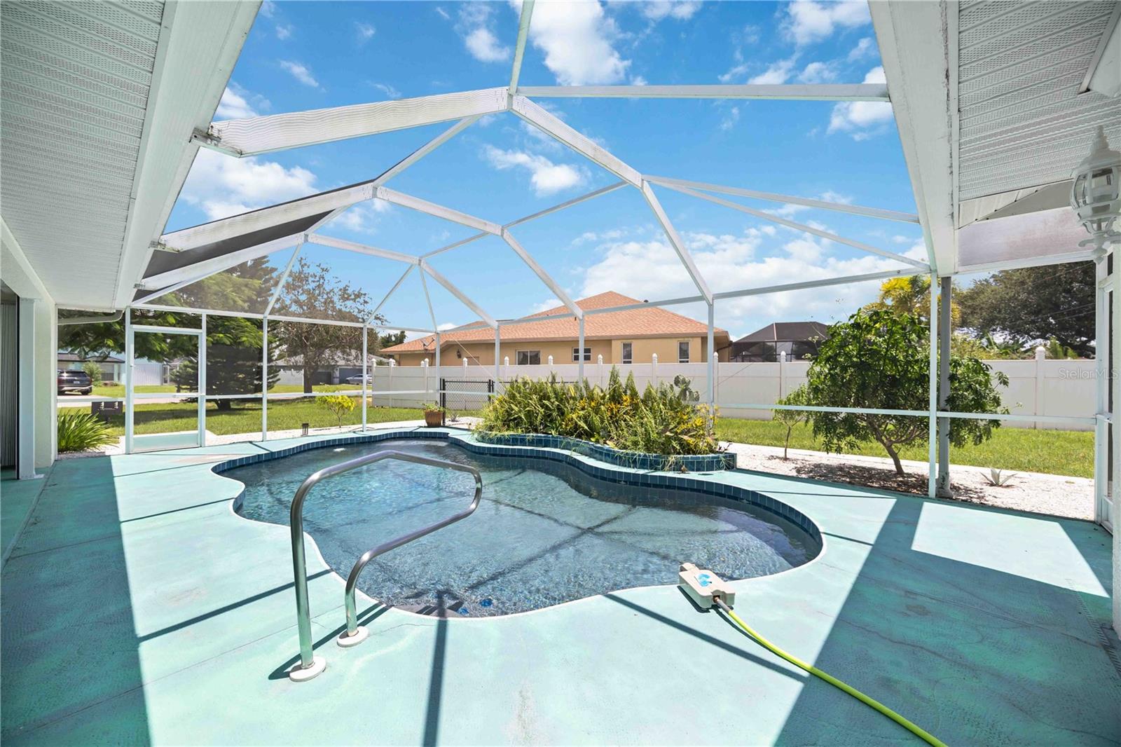 Image 31 of 42 For 444 Viceroy Terrace