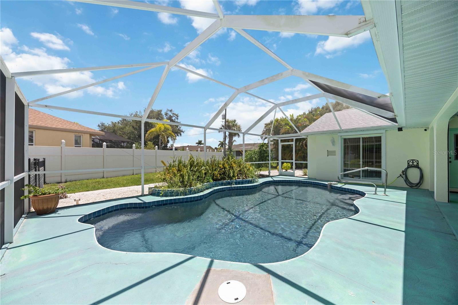 Image 32 of 42 For 444 Viceroy Terrace