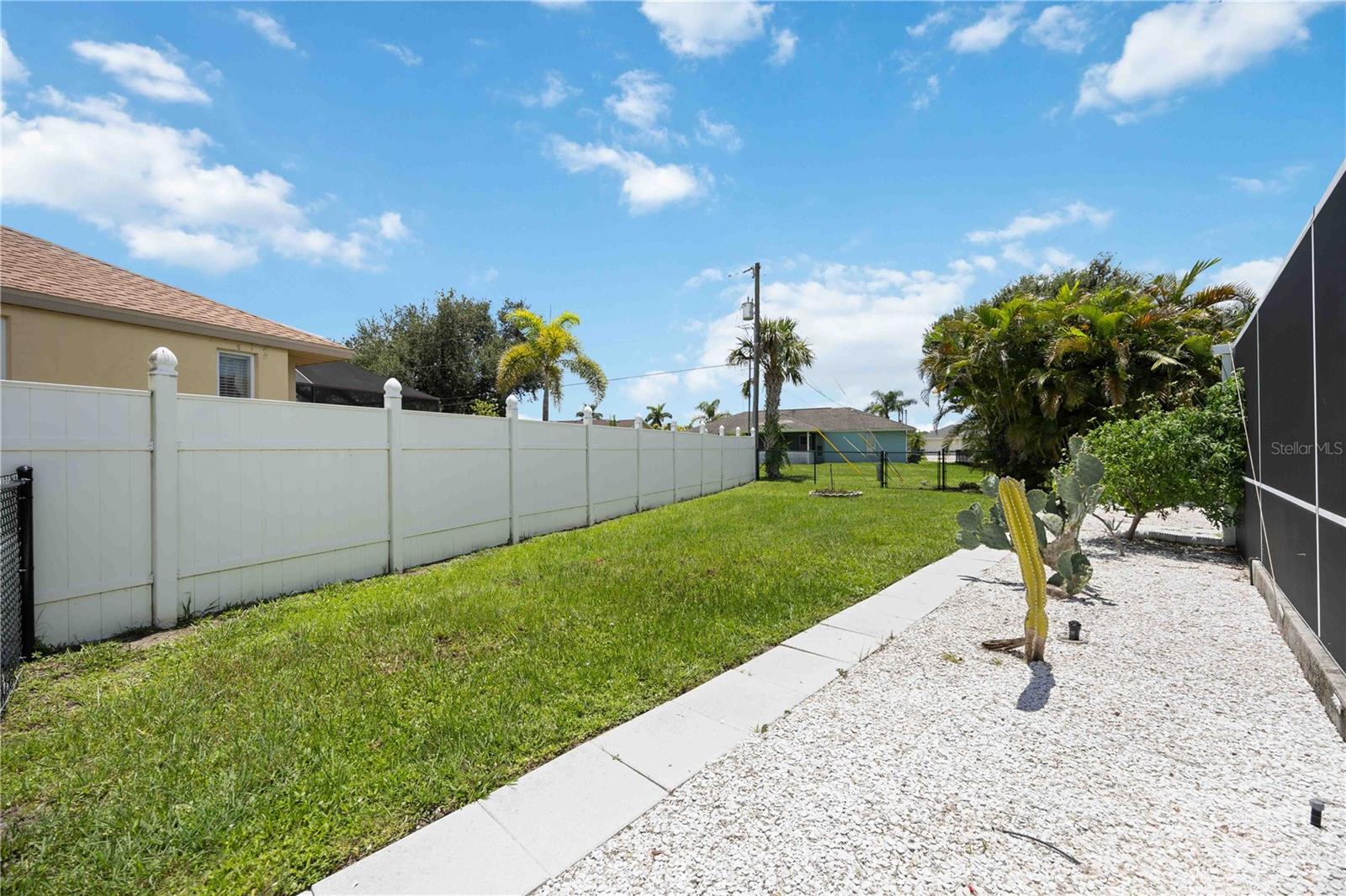 Image 34 of 42 For 444 Viceroy Terrace