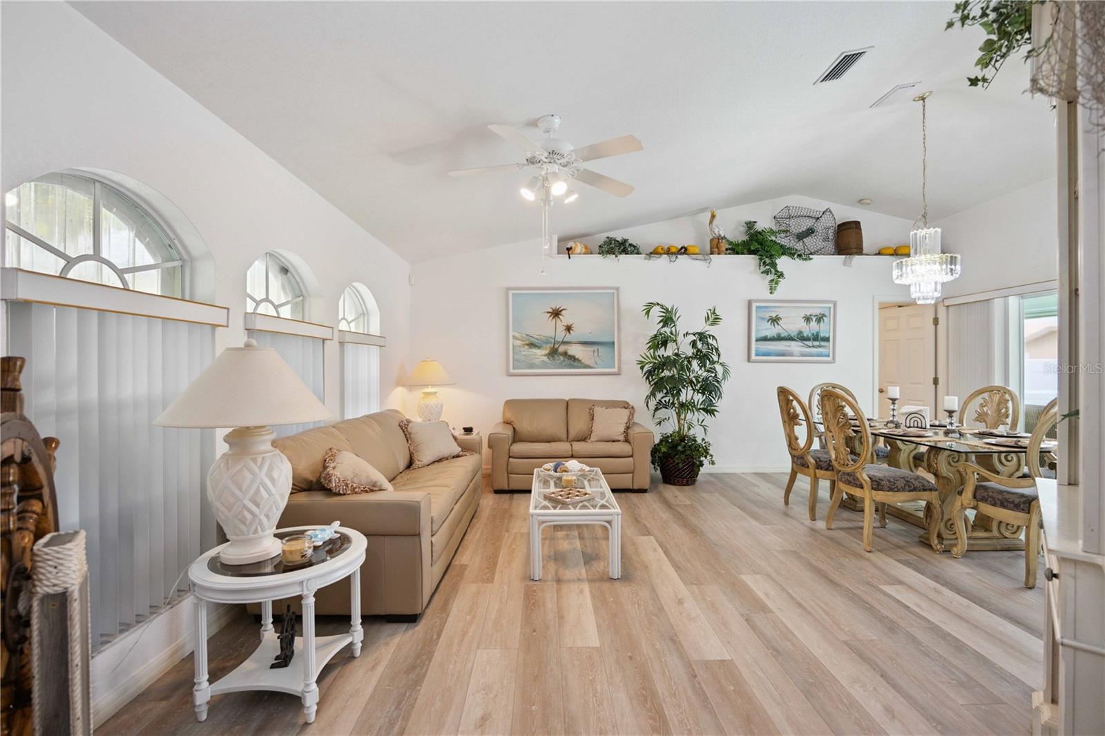 Image 6 of 42 For 444 Viceroy Terrace