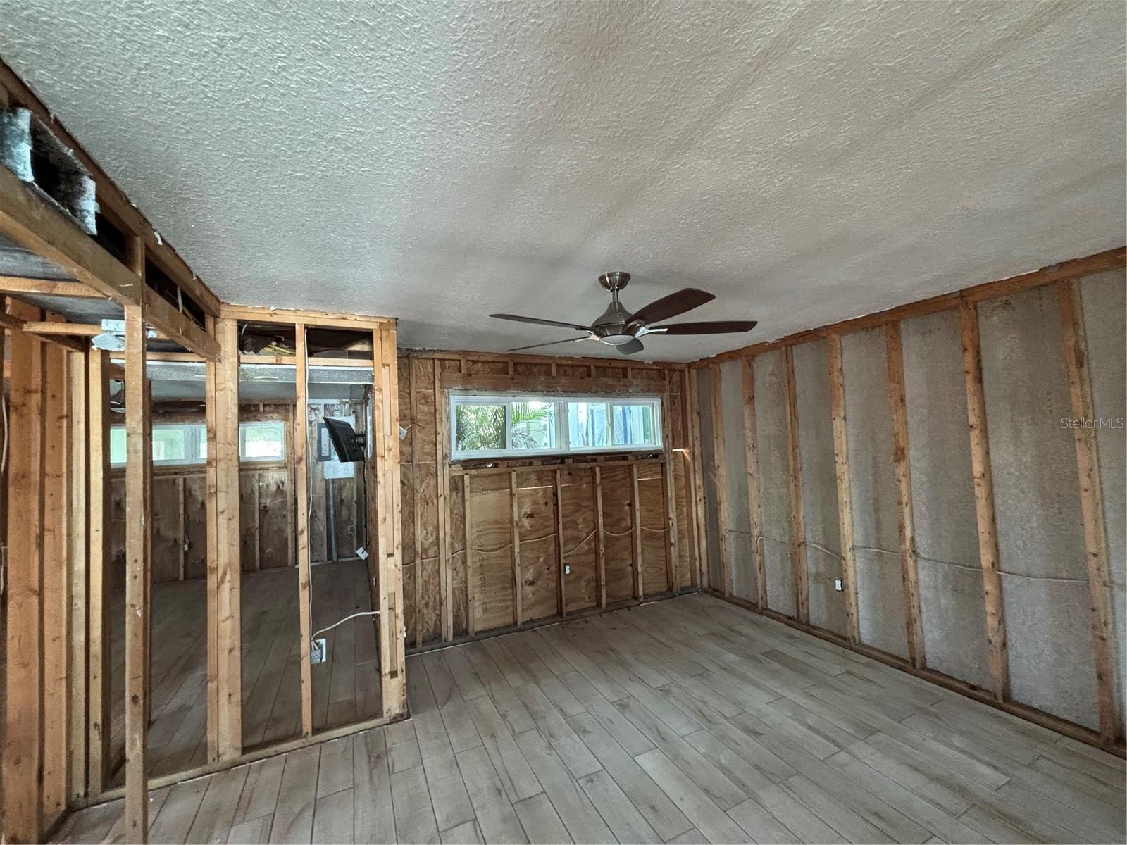 Image 12 of 23 For 2985 Beach Road C7-1