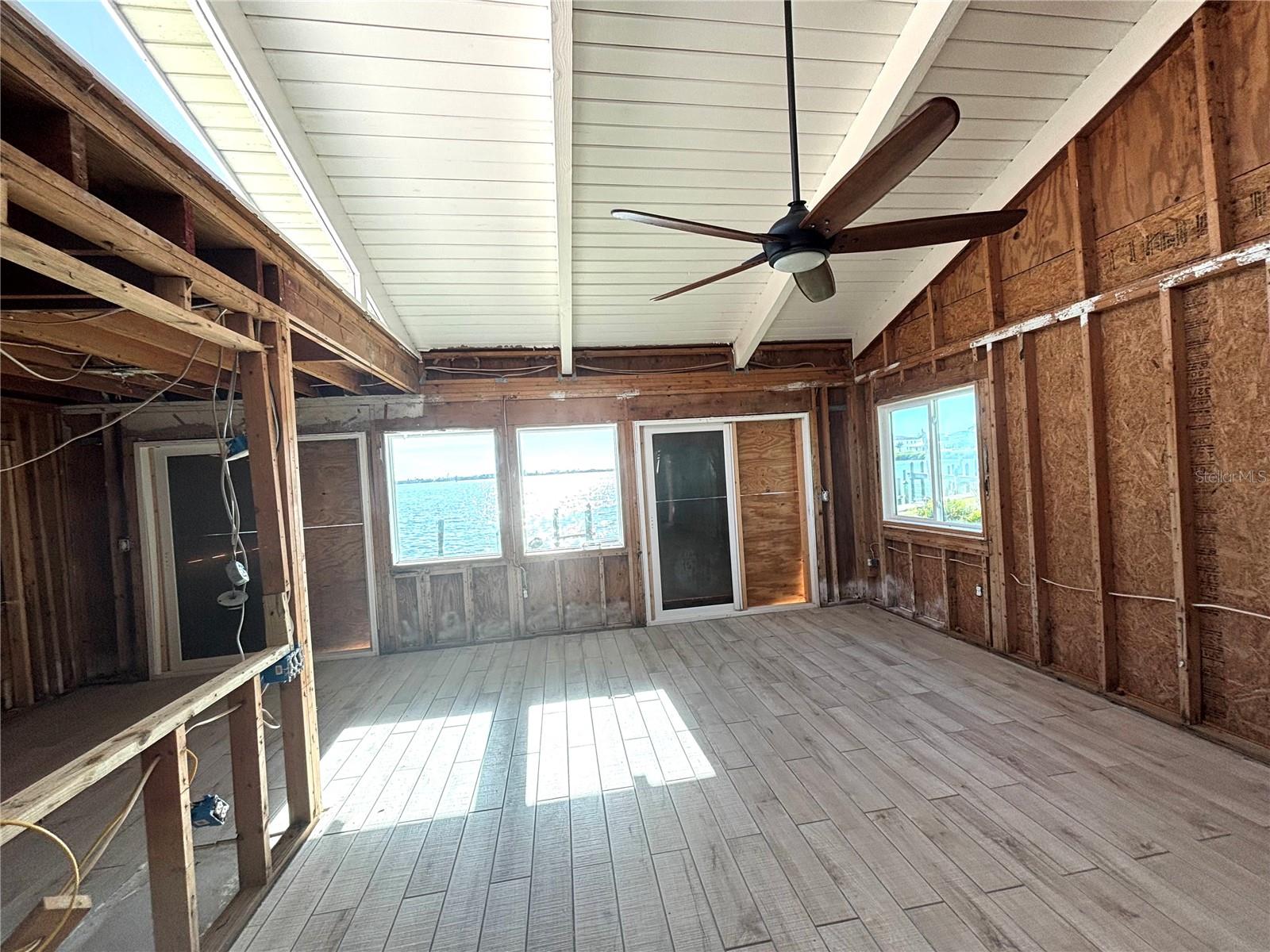 Image 6 of 23 For 2985 Beach Road C7-1
