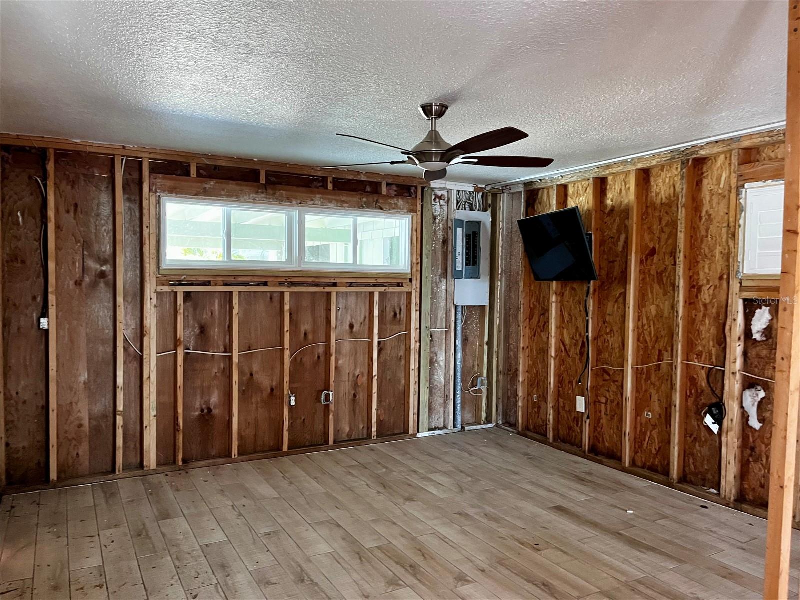 Image 8 of 23 For 2985 Beach Road C7-1