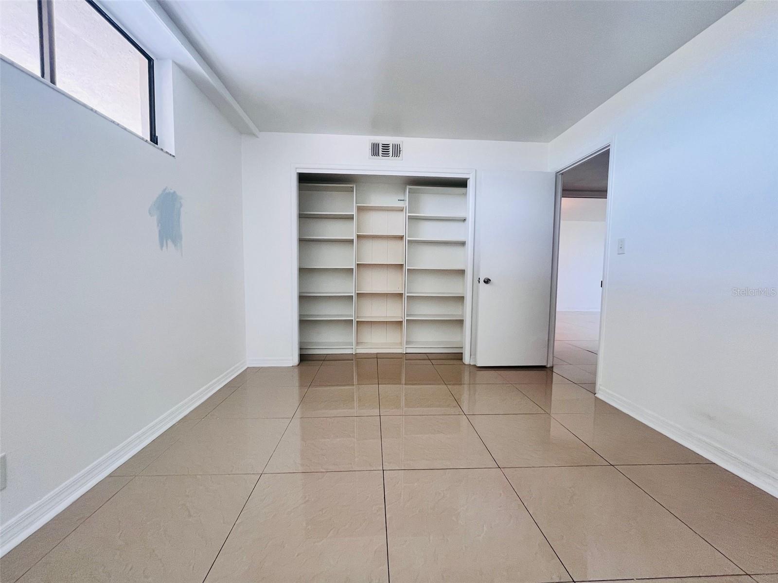 Image 18 of 34 For 2617 Cove Cay Drive 604