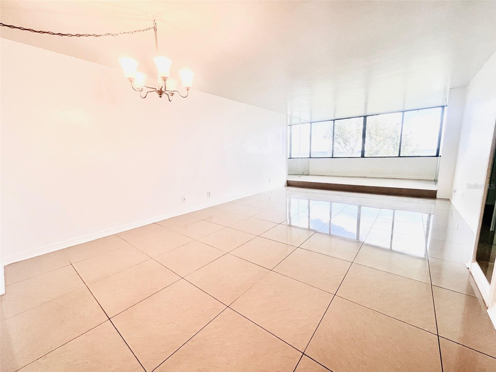 Image 5 of 34 For 2617 Cove Cay Drive 604