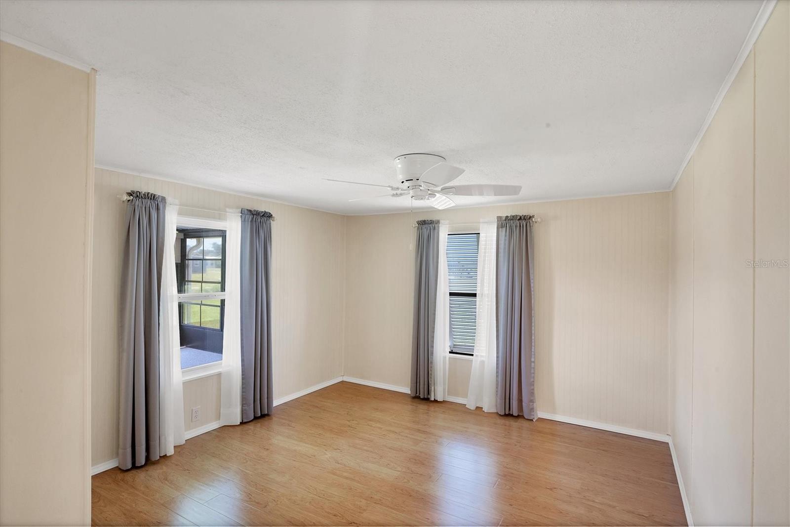 Image 17 of 45 For 1200 Seahorse Lane