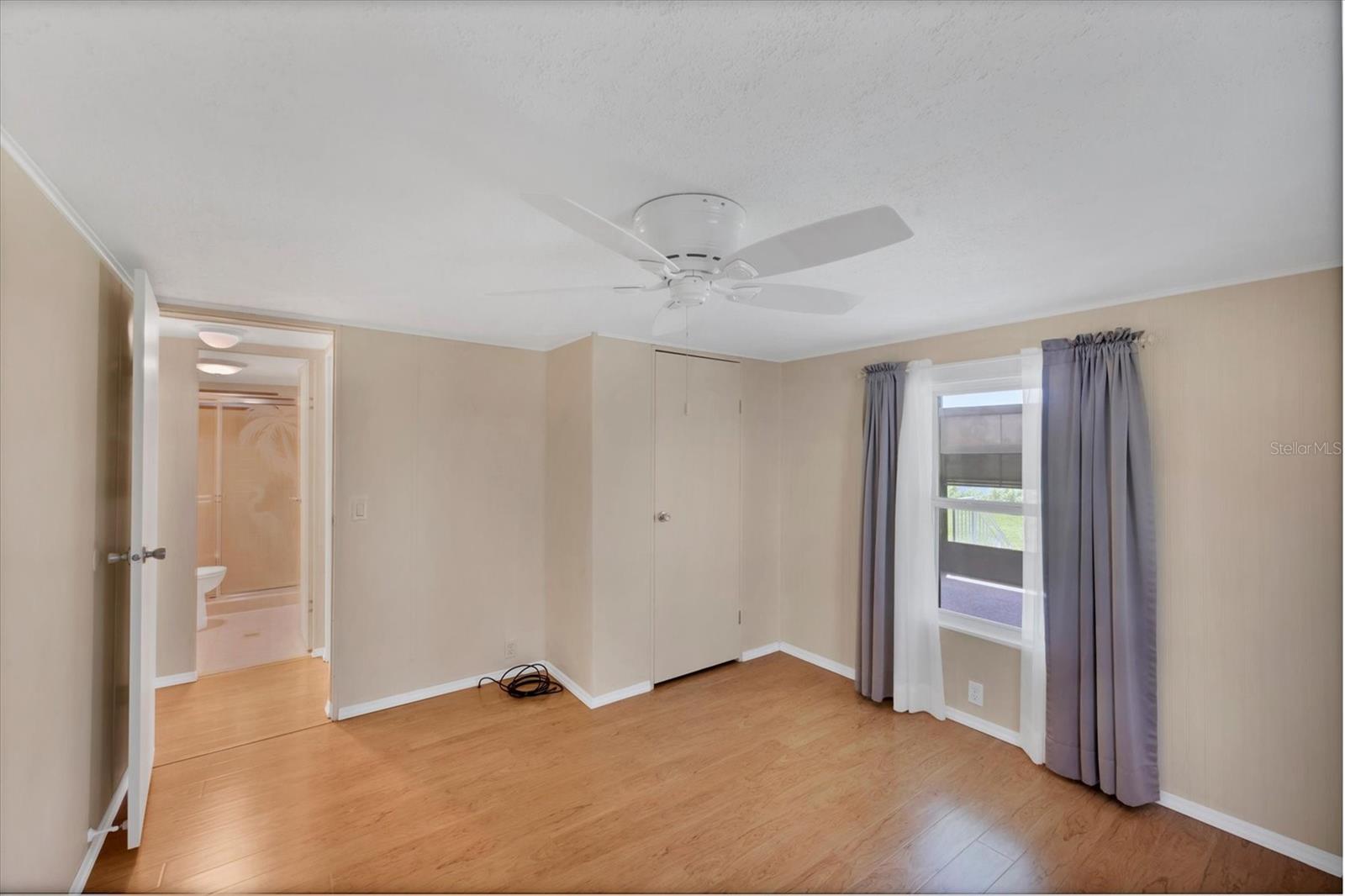 Image 18 of 45 For 1200 Seahorse Lane