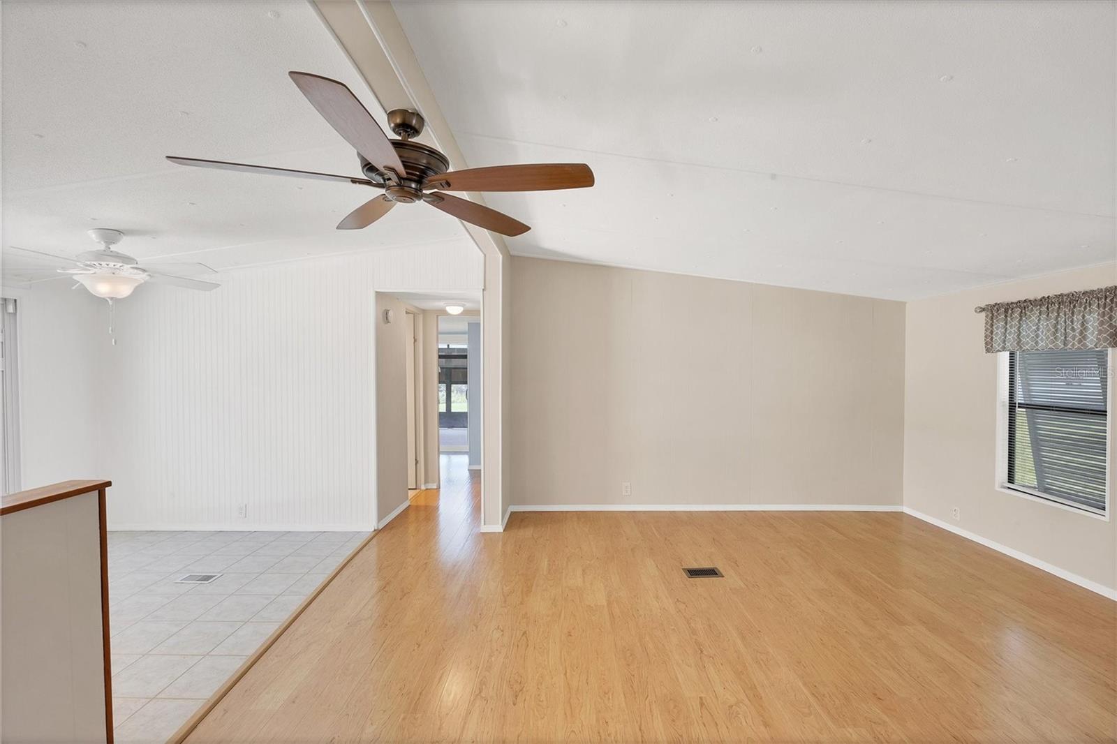 Image 8 of 45 For 1200 Seahorse Lane