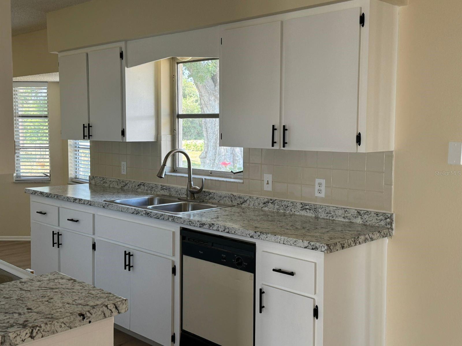 Image 5 of 20 For 7282 Innsbrook Street
