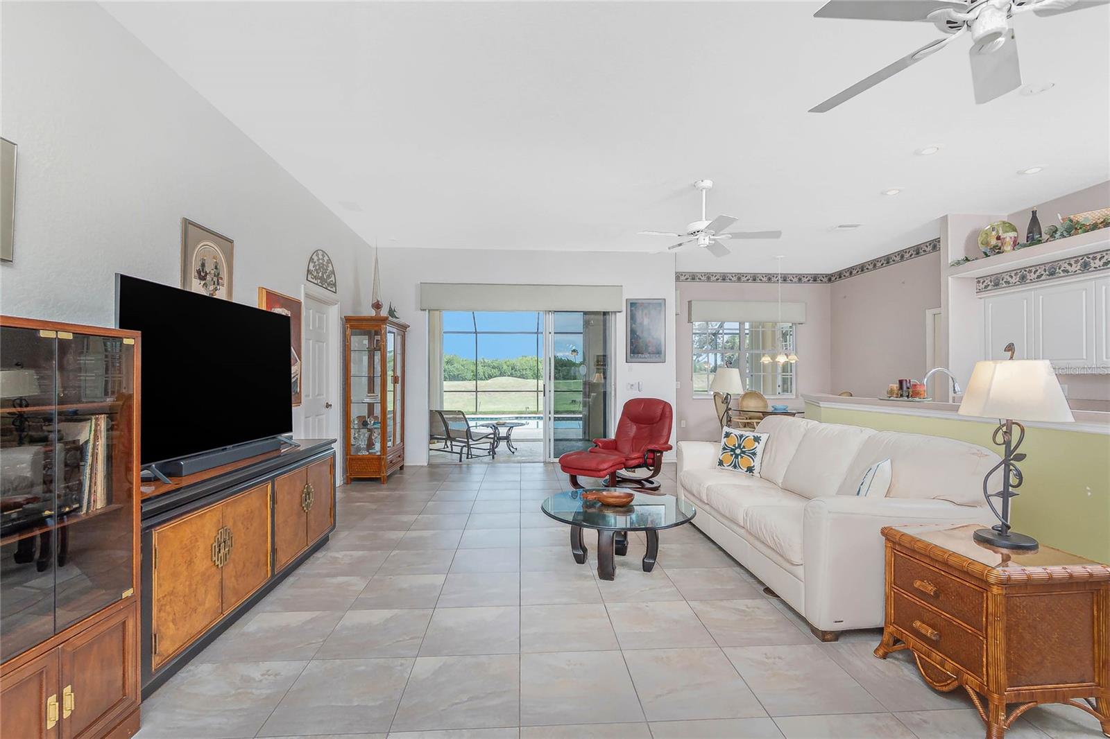 Image 11 of 68 For 8542 Lakeside Drive