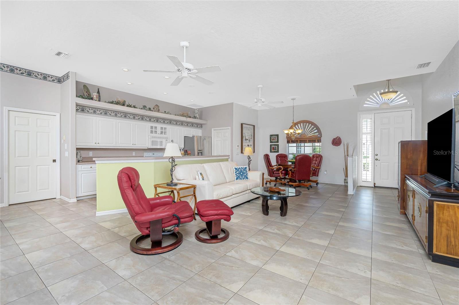 Image 13 of 68 For 8542 Lakeside Drive