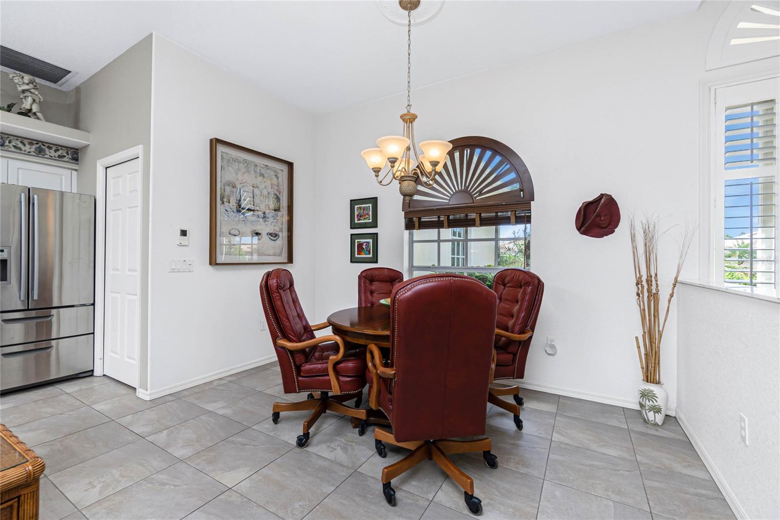 Image 17 of 68 For 8542 Lakeside Drive