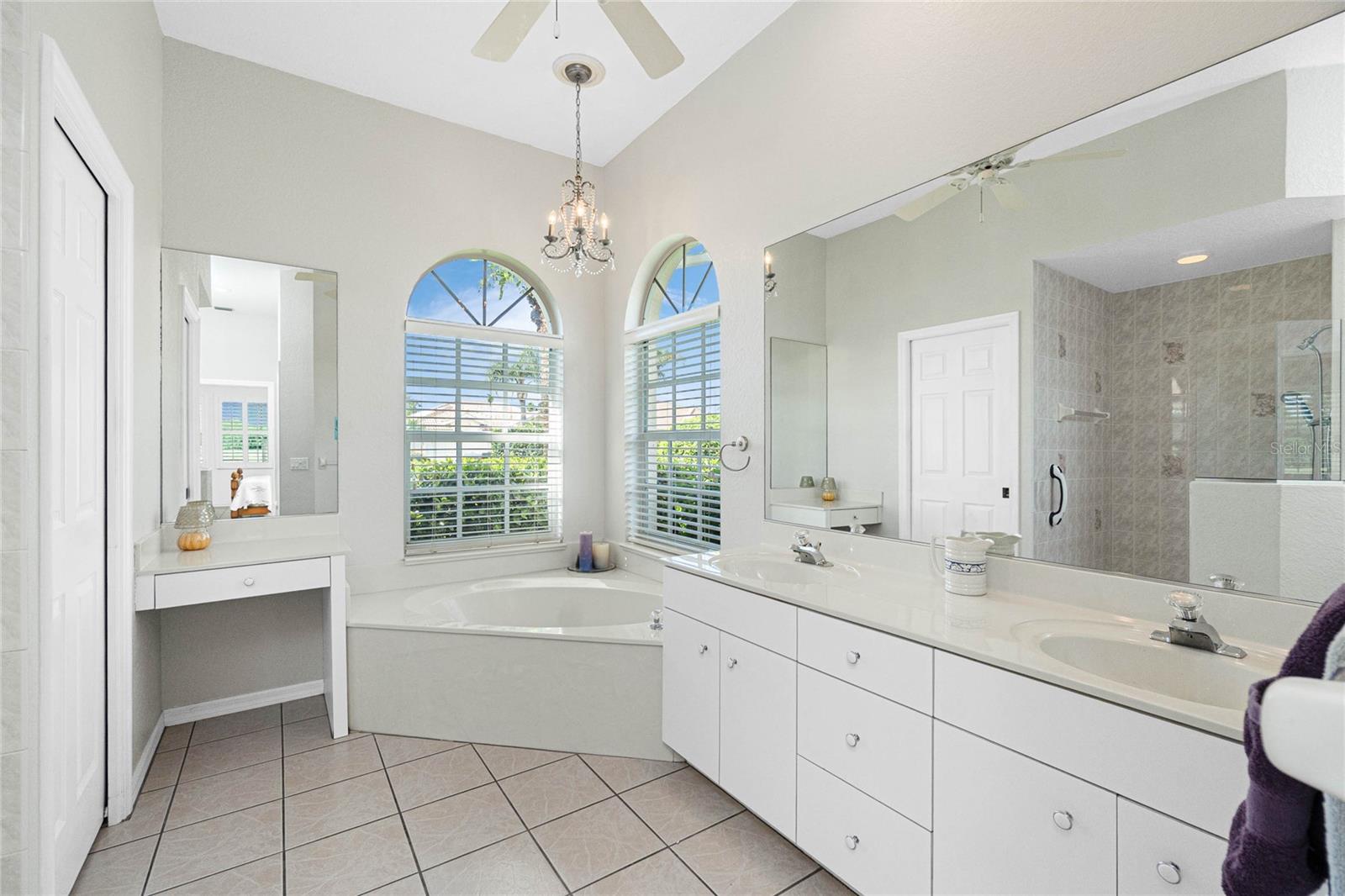 Image 27 of 68 For 8542 Lakeside Drive